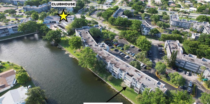 Condo in Tamarac, Florida, 2 bedrooms  № 2191942