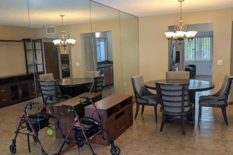 Copropriété à vendre à Pembroke Pines, Floride: 2 chambres, 126.72 m2 № 2084169 - photo 15