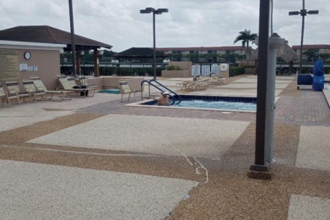 Copropriété à vendre à Pembroke Pines, Floride: 2 chambres, 126.72 m2 № 2084169 - photo 27