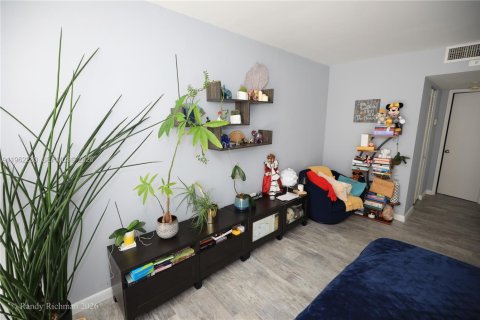 Снять в аренду кондоминиум в Майами, Флорида 1 спальня, 70.33м2, № 2025874 - фото 9