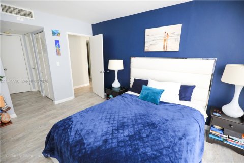 Снять в аренду кондоминиум в Майами, Флорида 1 спальня, 70.33м2, № 2025874 - фото 7