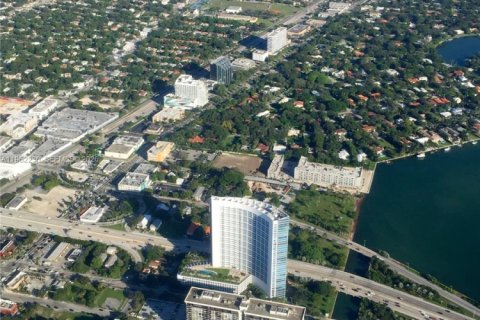 Снять в аренду кондоминиум в Майами, Флорида 1 спальня, 70.33м2, № 2025874 - фото 13