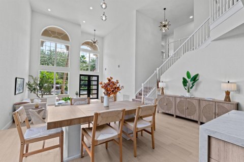 House in Delray Beach, Florida 6 bedrooms, 352.29 sq.m. № 2261216 - photo 19