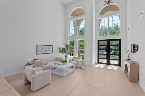 House in Delray Beach, Florida 6 bedrooms, 352.29 sq.m. № 2261216 - photo 21