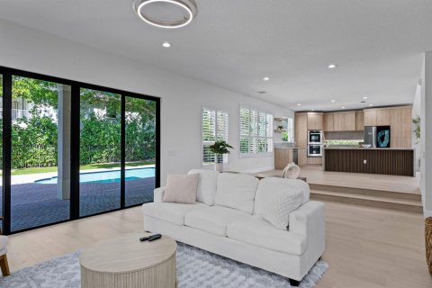 House in Delray Beach, Florida 6 bedrooms, 352.29 sq.m. № 2261216 - photo 30