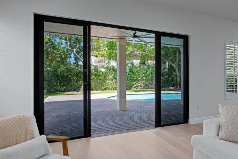House in Delray Beach, Florida 6 bedrooms, 352.29 sq.m. № 2261216 - photo 2