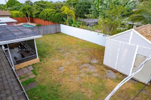 House in Sunrise, Florida 3 bedrooms, 103.96 sq.m. № 1970616 - photo 30