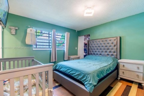 House in Sunrise, Florida 3 bedrooms, 103.96 sq.m. № 1970616 - photo 24