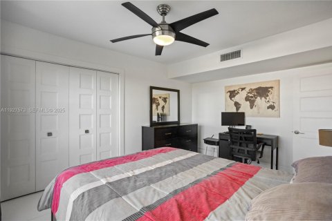 Condominio en venta en Pompano Beach, Florida, 3 dormitorios, 129.13 m2 № 1988101 - foto 30