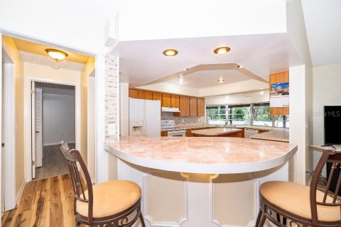 House in Lake Mary, Florida 4 bedrooms, 278.71 sq.m. № 2306032 - photo 8