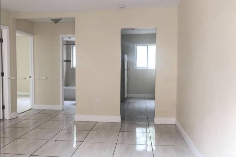 Appartement à louer à Opa-locka, Floride: 2 chambres, 85.47 m2 № 1967701 - photo 5