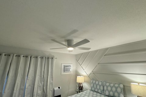 Купить кондоминиум в Уэст-Палм-Бич, Флорида 3 комнаты, 52.95м2, № 2245402 - фото 13