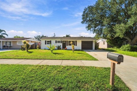 Villa ou maison à Pinellas Park, Floride 3 chambres, 89.74 m2 № 2430933