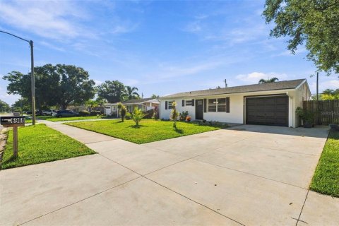 Villa ou maison à vendre à Pinellas Park, Floride: 3 chambres, 89.74 m2 № 2430933 - photo 4