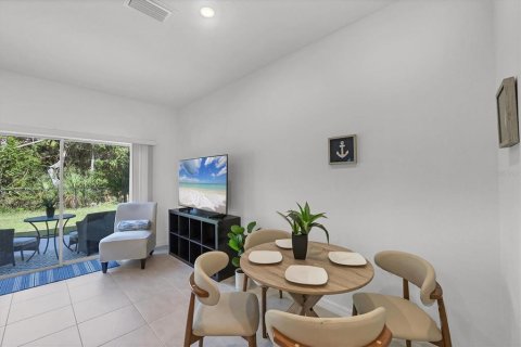 Townhouse in Nokomis, Florida 3 bedrooms, 127.55 sq.m. № 1918659 - photo 5
