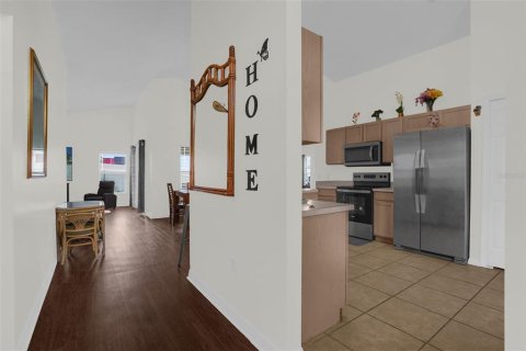Villa ou maison à vendre à Kissimmee, Floride: 3 chambres, 145.11 m2 № 2201324 - photo 3