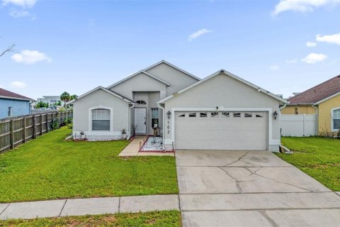 Villa ou maison à Kissimmee, Floride 3 chambres, 145.11 m2 № 2201324