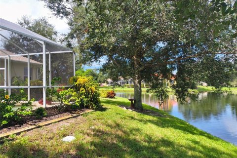 House in Englewood, Florida 3 bedrooms, 186.92 sq.m. № 1913325 - photo 28