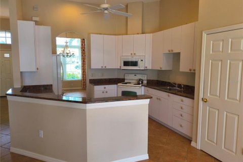 House in Englewood, Florida 3 bedrooms, 186.92 sq.m. № 1913325 - photo 12