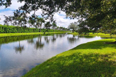 House in Englewood, Florida 3 bedrooms, 186.92 sq.m. № 1913325 - photo 27