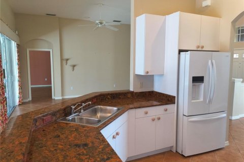 House in Englewood, Florida 3 bedrooms, 186.92 sq.m. № 1913325 - photo 13