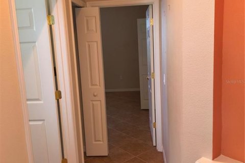 House in Englewood, Florida 3 bedrooms, 186.92 sq.m. № 1913325 - photo 19
