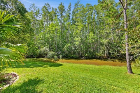 House in Land O' Lakes, Florida 2 bedrooms, 141.49 sq.m. № 1868910 - photo 3