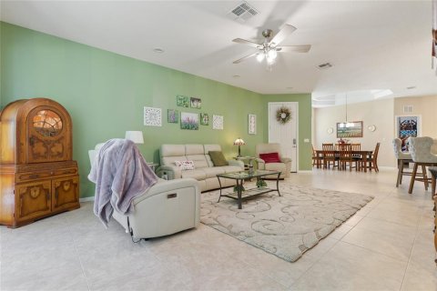 House in Land O' Lakes, Florida 2 bedrooms, 141.49 sq.m. № 1868910 - photo 9