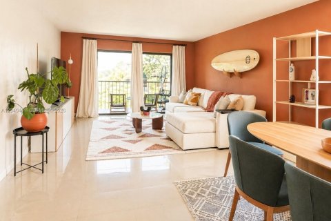 Купить кондоминиум в Уэстон, Флорида 2 спальни, 114.36м2, № 2086681 - фото 8