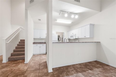 Condo in Gainesville, Florida, 2 bedrooms  № 2345142 - photo 5