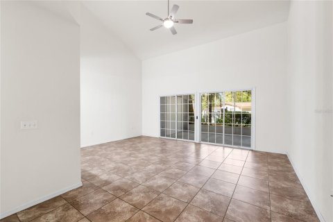 Condo in Gainesville, Florida, 2 bedrooms  № 2345142 - photo 7