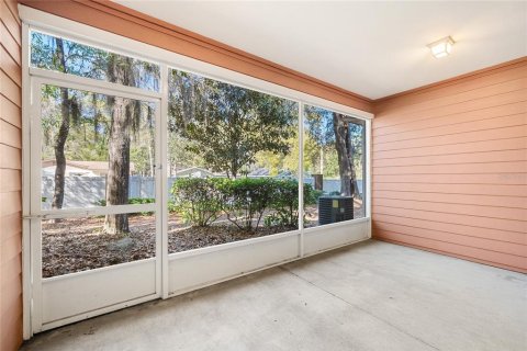Condo in Gainesville, Florida, 2 bedrooms  № 2345142 - photo 24