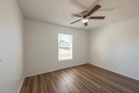 Villa ou maison à vendre à Kissimmee, Floride: 3 chambres, 123.75 m2 № 1616848 - photo 30