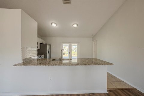 Villa ou maison à vendre à Kissimmee, Floride: 3 chambres, 123.75 m2 № 1616848 - photo 11