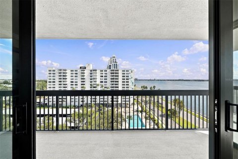 Condo in Tampa, Florida, 2 bedrooms  № 2423819 - photo 15