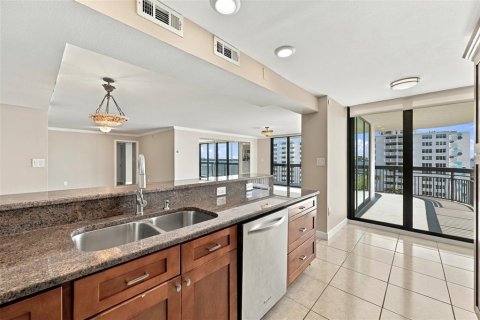 Condo in Tampa, Florida, 2 bedrooms  № 2423819 - photo 22