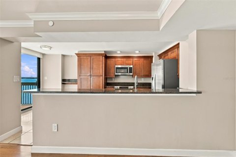 Condo in Tampa, Florida, 2 bedrooms  № 2423819 - photo 18