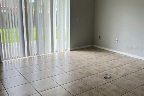 Casa en alquiler en Kissimmee, Florida, 3 dormitorios, 169.55 m2 № 1910728 - foto 3