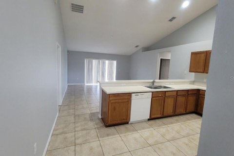 Casa en alquiler en Kissimmee, Florida, 3 dormitorios, 169.55 m2 № 1910728 - foto 13