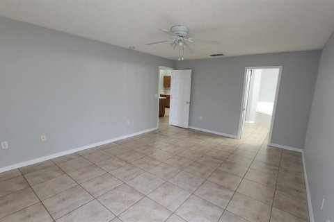 Casa en alquiler en Kissimmee, Florida, 3 dormitorios, 169.55 m2 № 1910728 - foto 7