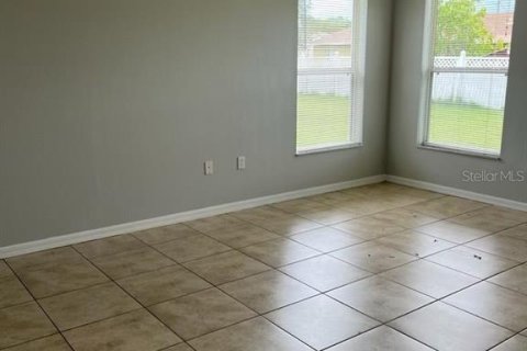 Casa en alquiler en Kissimmee, Florida, 3 dormitorios, 169.55 m2 № 1910728 - foto 4