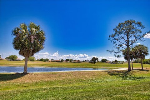 House in Rotonda, Florida 3 bedrooms, 172.71 sq.m. № 2092358 - photo 28