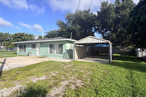 Villa ou maison à louer à Bradenton, Floride: 4 chambres, 167.87 m2 № 2398748 - photo 3