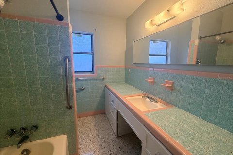 Villa ou maison à louer à Bradenton, Floride: 4 chambres, 167.87 m2 № 2398748 - photo 17
