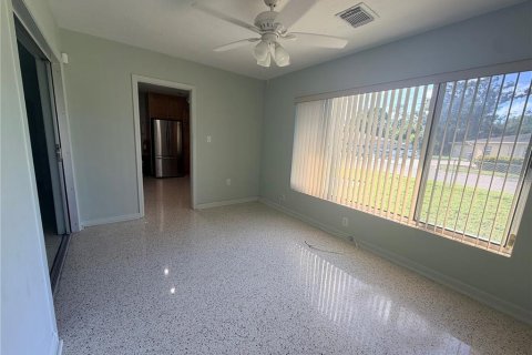 Villa ou maison à louer à Bradenton, Floride: 4 chambres, 167.87 m2 № 2398748 - photo 8