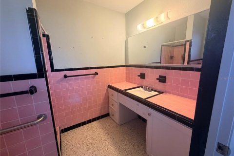 Villa ou maison à louer à Bradenton, Floride: 4 chambres, 167.87 m2 № 2398748 - photo 22