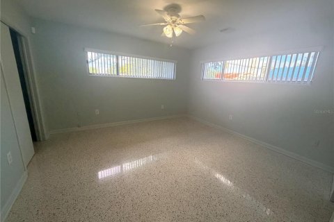 Villa ou maison à louer à Bradenton, Floride: 4 chambres, 167.87 m2 № 2398748 - photo 18