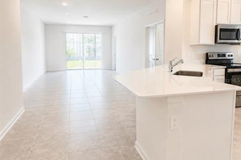 Villa ou maison à louer à Davenport, Floride: 4 chambres, 196.95 m2 № 2091924 - photo 2