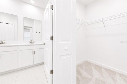 Villa ou maison à louer à Davenport, Floride: 4 chambres, 196.95 m2 № 2091924 - photo 8