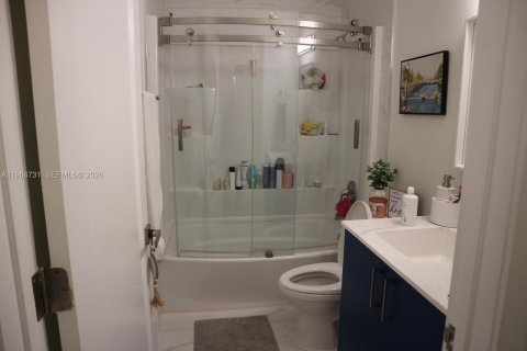 Купить таунхаус в Майами-Лейкс, Флорида 4 спальни, 207.26м2, № 2032625 - фото 24